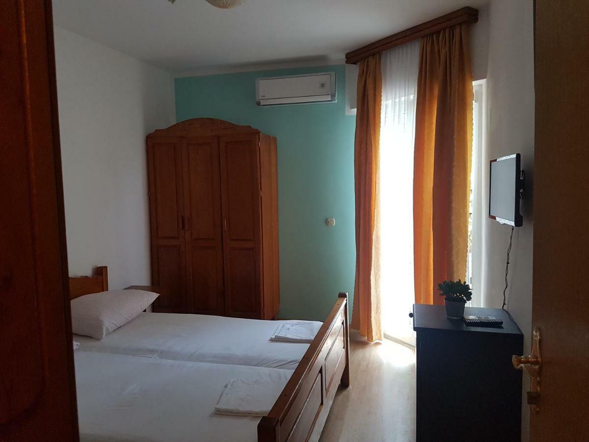 Villa Luka Brela Bagian luar foto