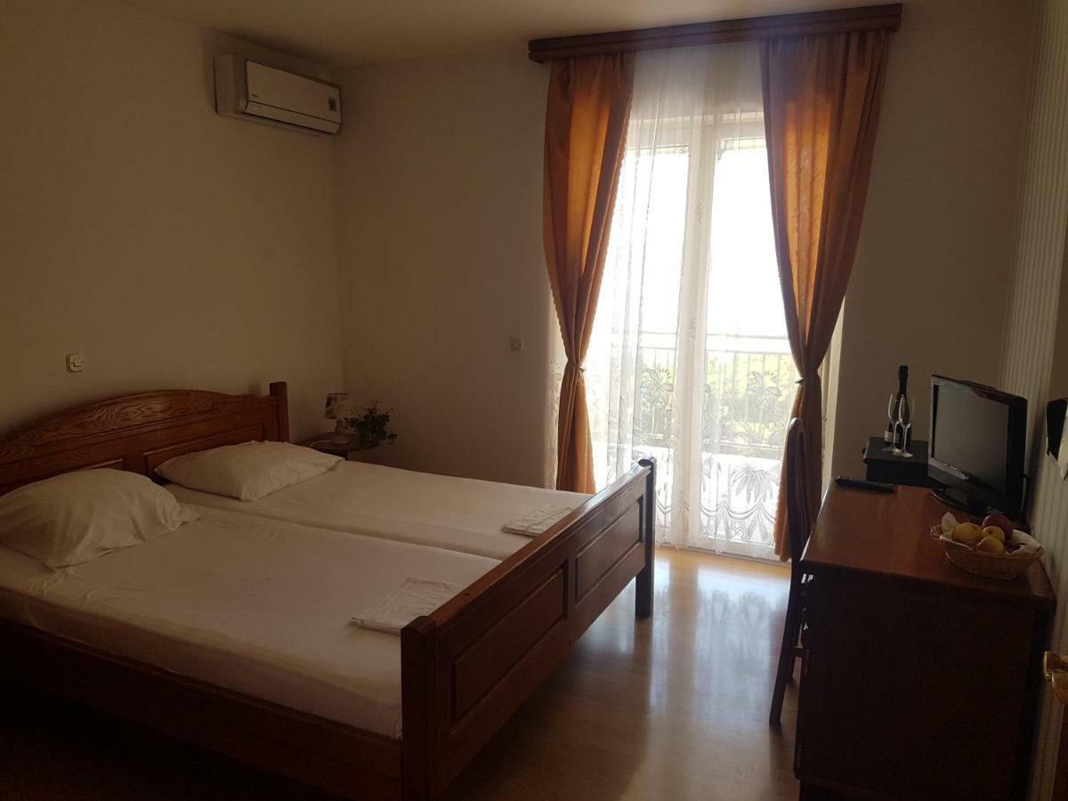 Villa Luka Brela Bagian luar foto