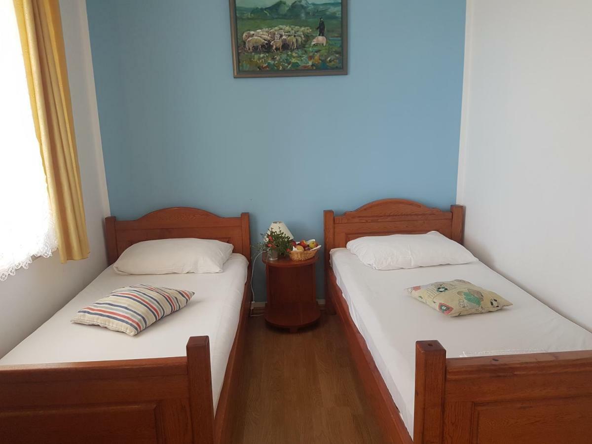 Villa Luka Brela Bagian luar foto
